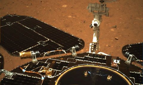 Марсоходът Чжужун изпрати кадри от Червената планета (СНИМКИ) - 1