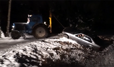 Как НЕ се дърпа закъсало в снега BMW - 1