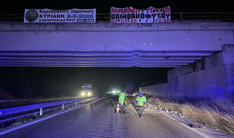 Български камион разруши мост в Гърция с френско оръдие, затвориха магистралата СНИМКИ - 1