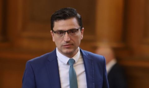 Венко Сабрутев: Овчаров да си сложи значка "Аз подкрепям Москва" - 1