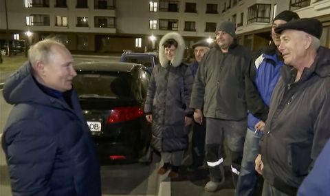 „Това е лъжа“: жена в Мариупол разобличи Путин - 1