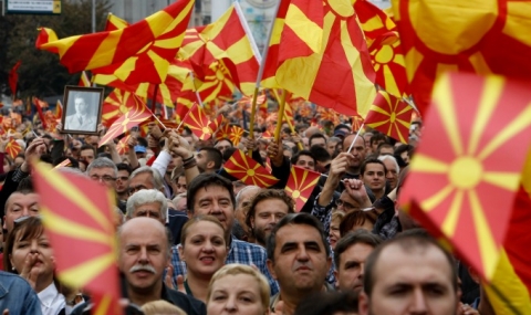 Македонският парламент се разпусна, следват избори - 1