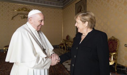 Меркел се срещна с папата по време на прощалната си обиколка - 1