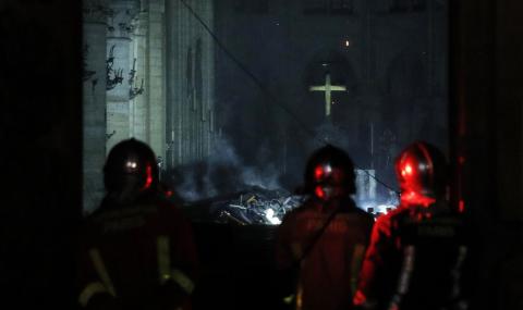 В Сърбия: Пожарът в „Нотр Дам“ е Божие наказание - 1