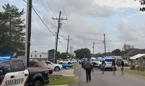 Кола се блъсна в празнуващи Лаоската Нова година в Луизиана, има тежко ранени