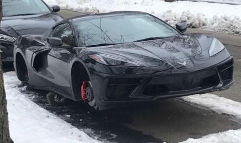 Откраднаха гуми с джанти от чисто нов Chevrolet Corvette - 1