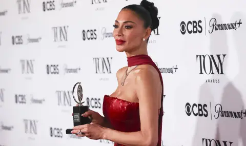 Никол Шерцингер спечели наградата „Тони“, държа емоционална реч (ВИДЕО) - 1