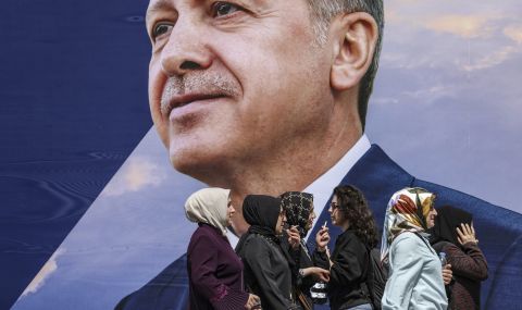 В Турция се чудят защо Синан Оган е подкрепил Ердоган - 1