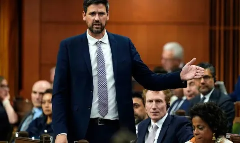 Canada indefinitely postpones assisted dying - 1