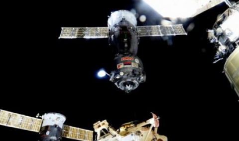 След пет месеца в космоса – успешно кацане в Казахстан - 1