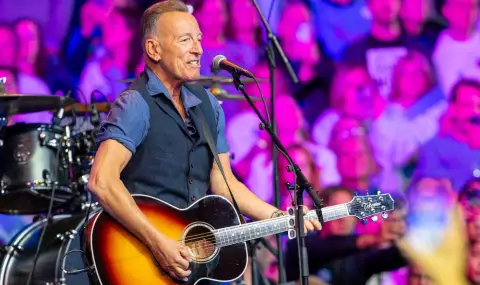 Брус Спрингстийн става на 76 г. днес - 1