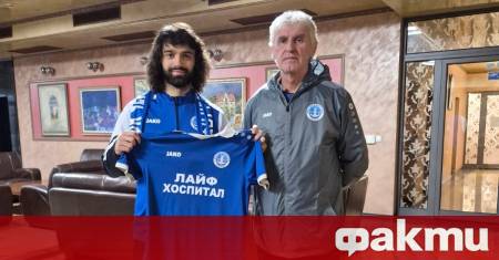 Втородивизионният Черноморец Бургас направи любопитен трансфер Акулите привлякоха Зак Пауло