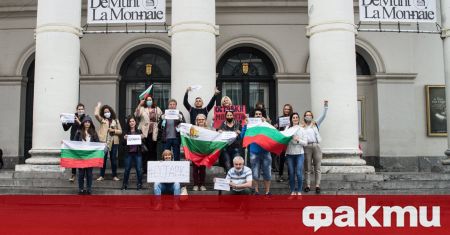 Неформалното обединение Брюксел за България което започна граждански протести в