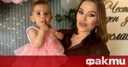 нучката на поп фолк звездата Деси Слава която носи името