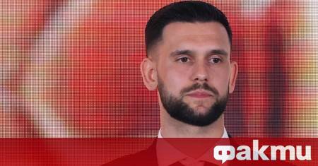 Националният вратар на България Димитър Митов който пази за шотландския