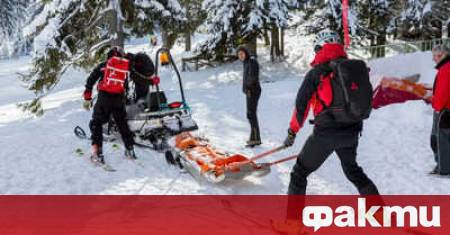 Десет скиори са в неизвестност а шестима други са заседнали