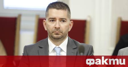 Велислава Петрова е първият български външен министър който се бори