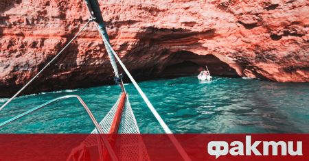 Португалският регион Алгарве привлича хиляди туристи всяко лято със своите