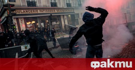 Най малко 22 ма души са арестувани при сблъсъци във френската столица