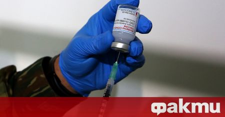 В Гърция започна ваксинация пред църквите като част от правителствена