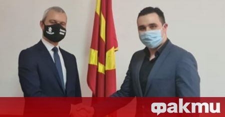 Председателят на партия Възраждане Костадин Костадинов счита че е длъжен