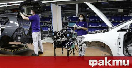 Предстои заводите на марката Volkswagen да възобновят поетапно своето производство