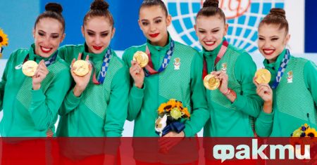 Златните момичета на България от националния ансамбъл по художествена гимнастика