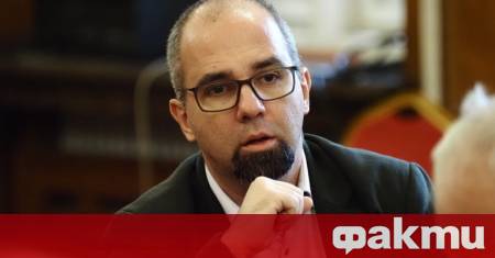 Политическият пейзаж в страната отново беше върнат в познатото Изток