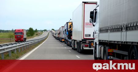 Два български товарни камиона са били задържани в Полша Това