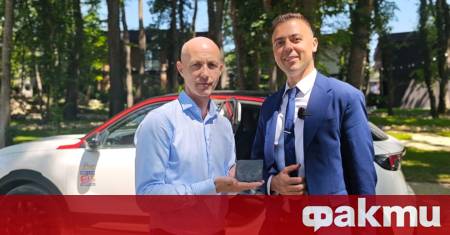 Народният представител от Възраждане Коста Стоянов и депутатът от германския