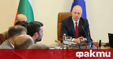 Дипломатическата служба е лицето на България пред света и не