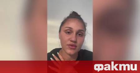 В случая аз съм затворник защото стоя у нас а