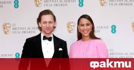 Актьорите Том Хидълстън и Зави Аштън са станали родители за