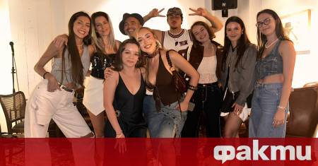 Танцов визуализатор е новаторски проект който събира на едно място