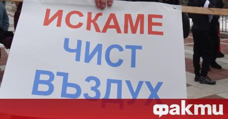 40 жители на великотърновския квартал Чолаковци излязоха на протест срещу