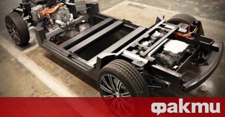 Докато светът на автомобилите продължава да се лута между чистата