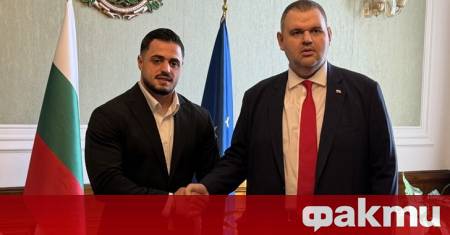 На 15 октомври 2025 година лидерът на Движението за права