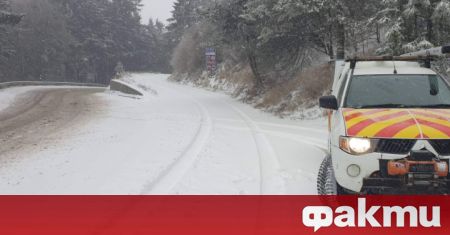След падналия първи сняг вчера няма затворени пътища в Северна