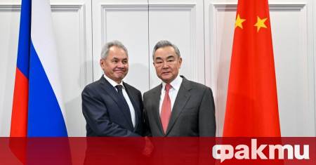 Китай подкрепя всички усилия за постигане на мир в Украйна