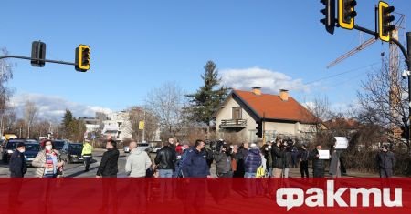 Жители на столичния квартал Овча купел блокираха едноименния булевард в