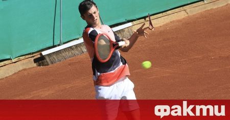 Шампионът на България по тенис Александър Лазаров загуби финала на
