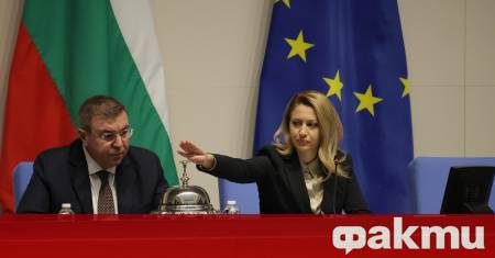 Парламентът ще проведе дебатите по шестия вот на недоверие към