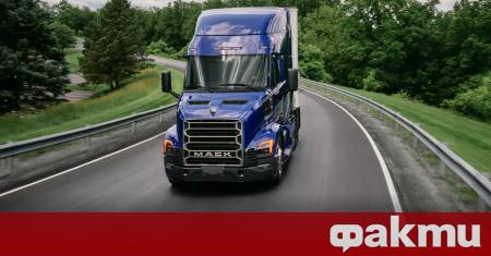 В значителна промяна на федералната политика двама шофьори на камиони