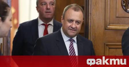 В последния ден на поста си министърът на регионалното развитие