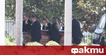 Легендата на кеча Хълк Хоган беше погребан в църквата на