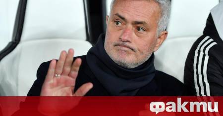 Треньорът на Бенфика Жозе Моуриньо нямаше поводи за радост след