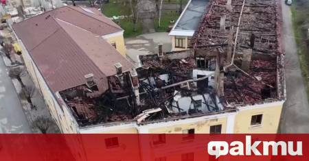 Врани нападнаха временния покрив на Националната гимназия по приложни изкуства