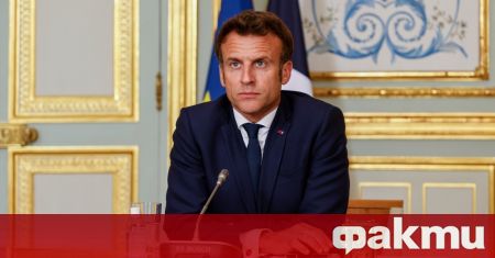 Френският президент Еманюел Макрон и крайнодесният претендент за поста му