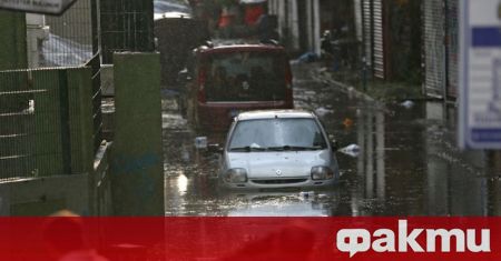 Един човек е загинал при наводненията в турския окръг Измир
