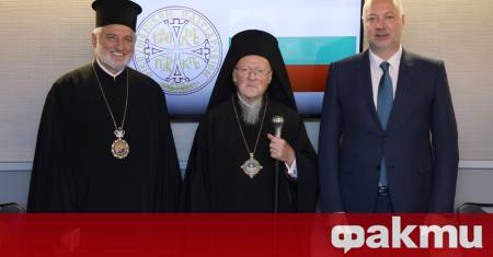 Мирът и солидарността в световен план трябва да бъдат насърчавани